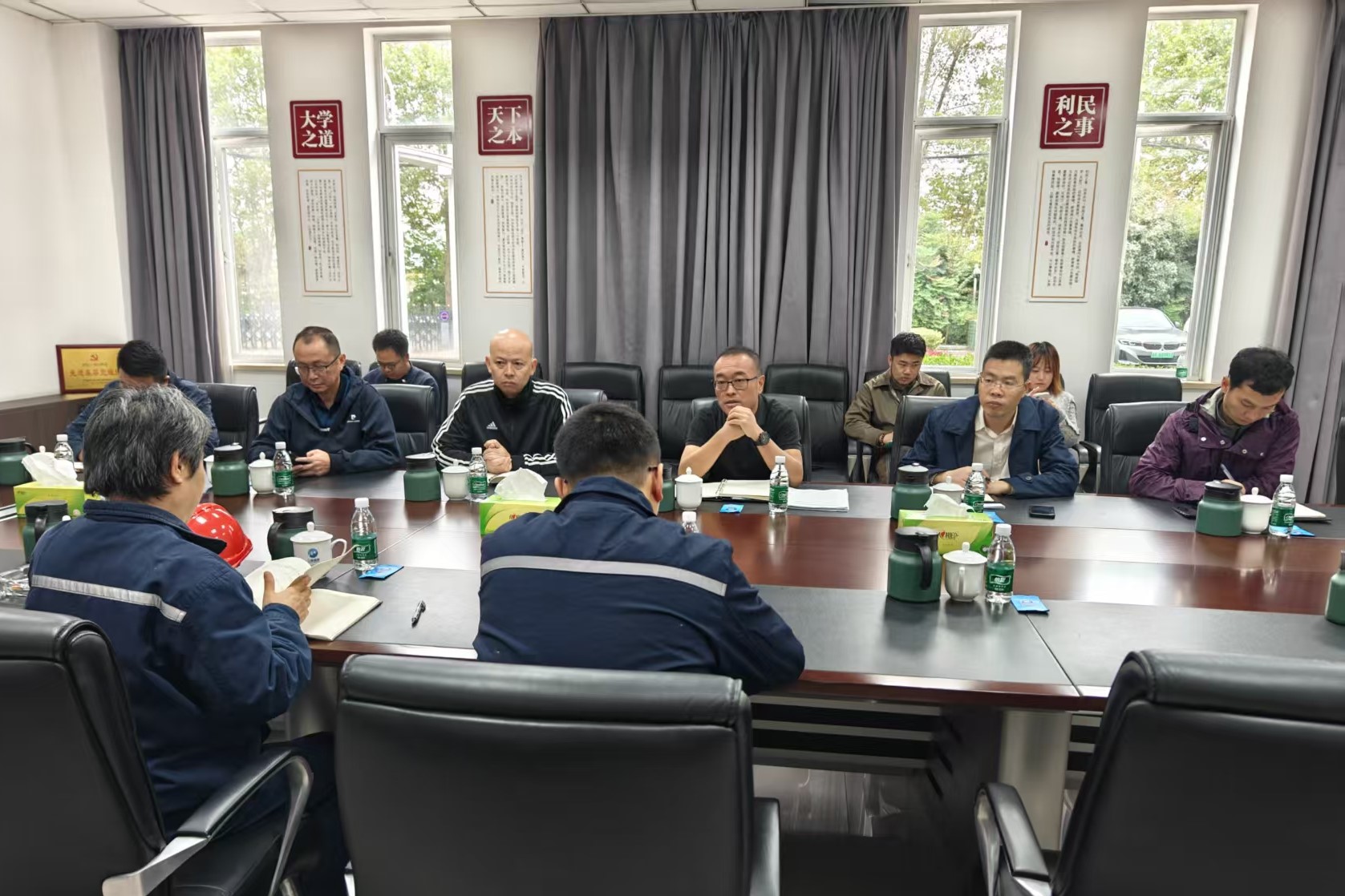 10月20日雙流區(qū)政府黨組成員、自貿區(qū)管理局專職副局長傅成曦到成都三峰公司調研1.jpg 10月20日雙流區(qū)政府黨組成員、自貿區(qū)管理局專職副局長傅成曦到成都三峰公司調研1.jpg